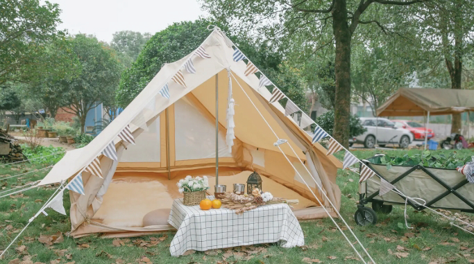 Log Cabin Camping Tent :Bring the Comfort of Home to the Great Outdoors(tent)